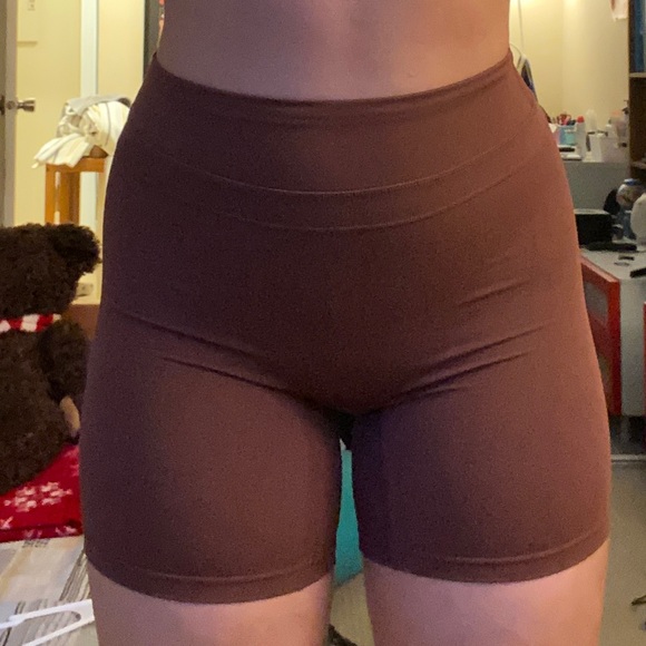 TOM TIGER SHORTS (2)  |  Gym Wear  |  Size S (fits M too) - Picture 3 of 7